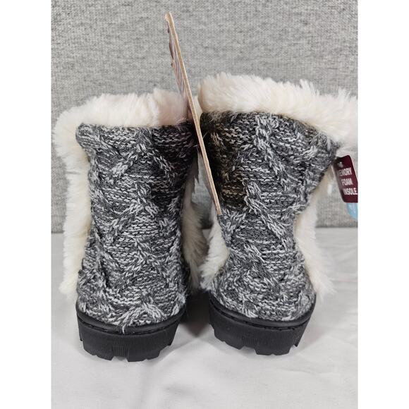 MUK LUKS WOMEN’S GRAY KNIT SLIPPER BOOTS – SIZE S (5–6) – INDOOR/OUTDOOR OUTSOLE - Picture 2 of 10